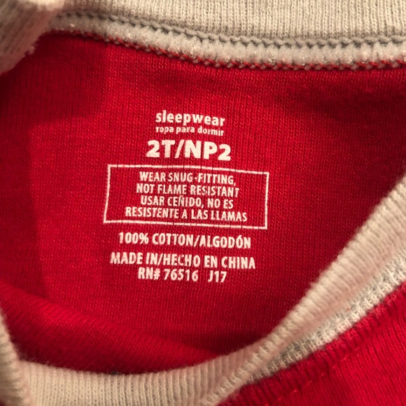 Pajamas - 2T - Picture 4 of 4